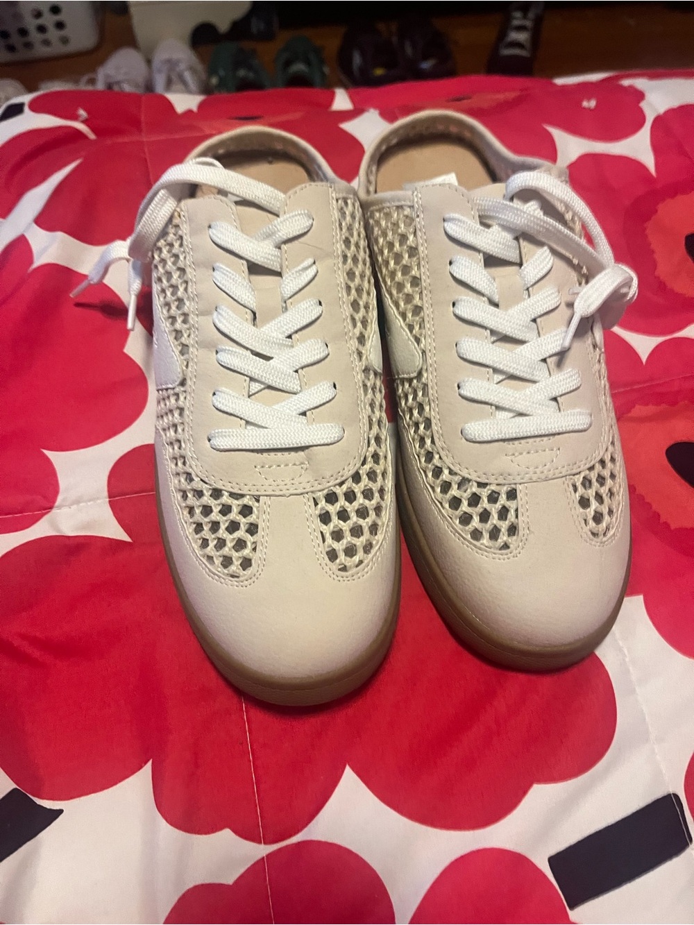 Dolce Vita Cream Lace-Up Women’s Sneakers with Woven Panels - Picture 2 of 5